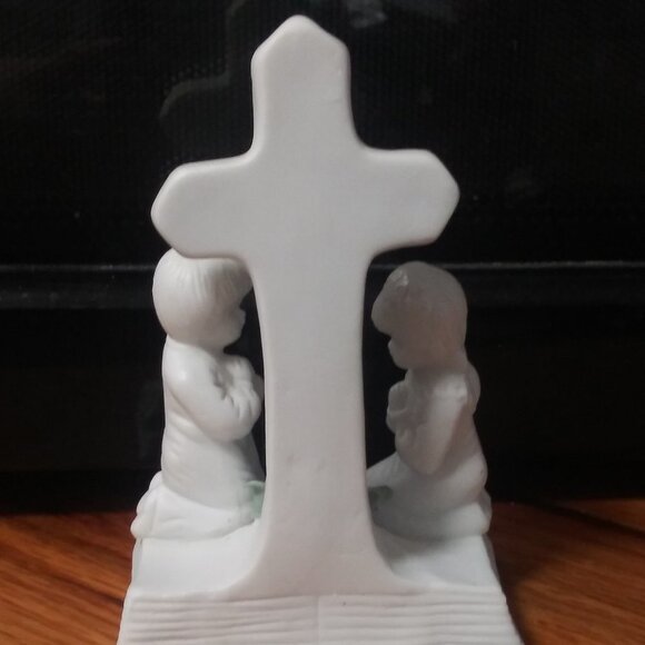 VTG Praying children kids Cross Crucifix Jesus EUC - Picture 5 of 9